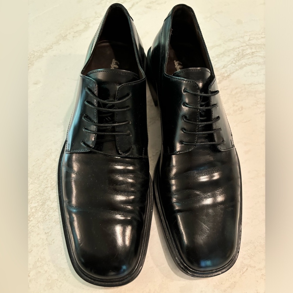 Salvatore Ferragamo men’s black dress shoes size 10